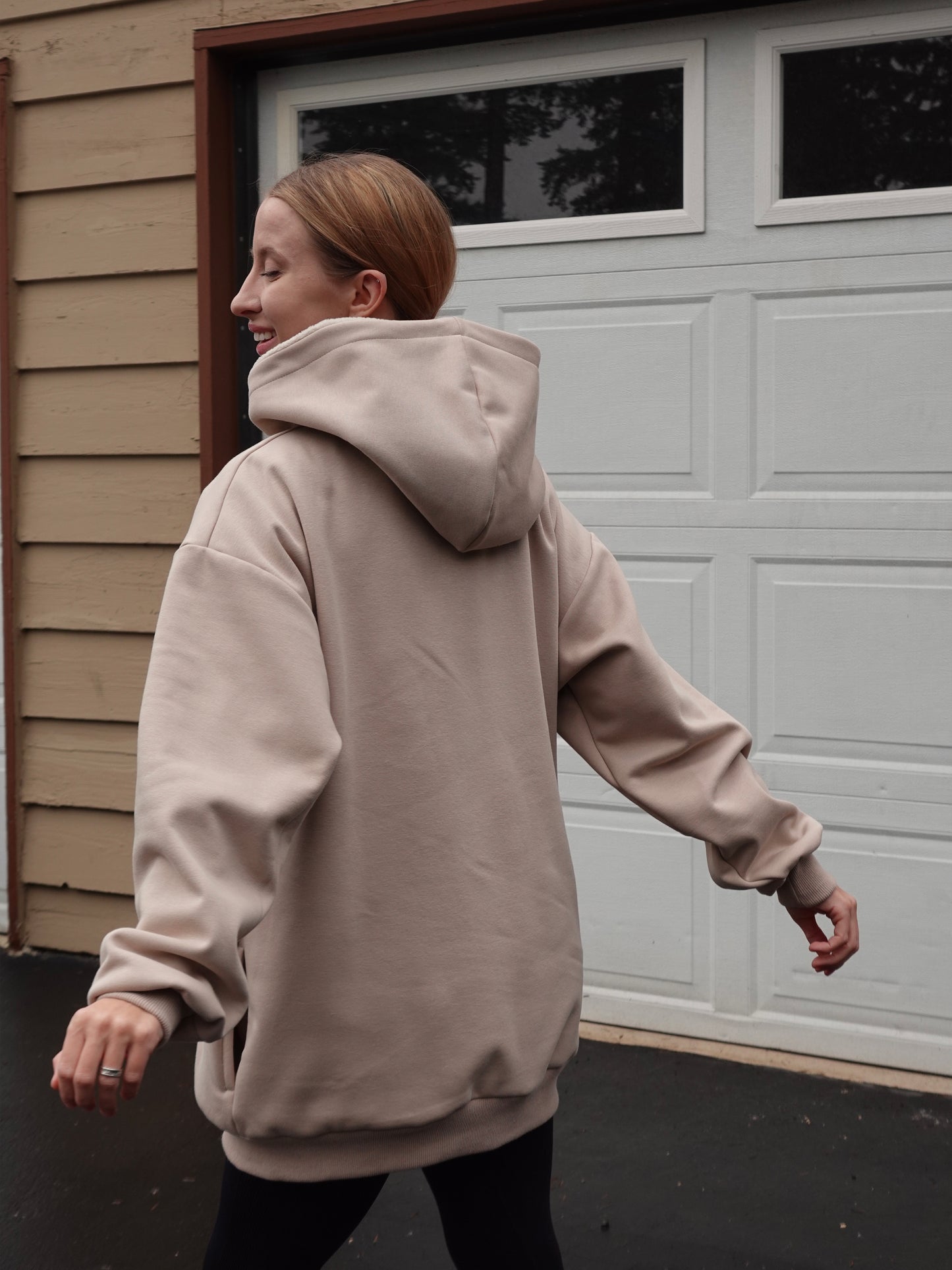 🤎 Oversized Hoodie (Fleece-Lined) · Beige