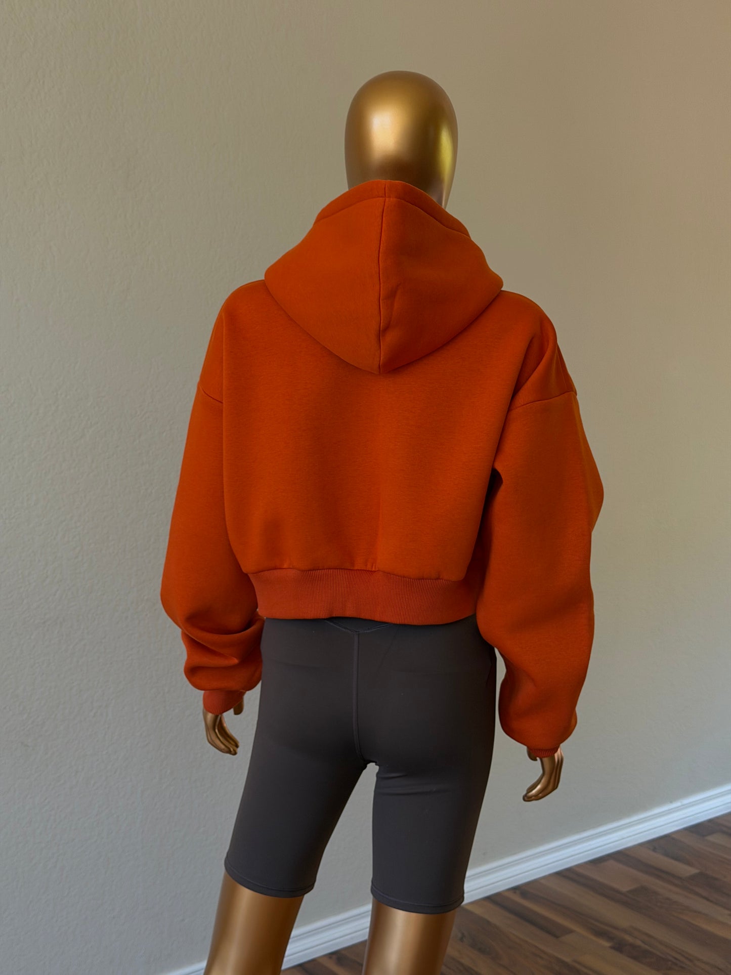 🧡 Cropped Hoodie - Soft Fleece
Interior