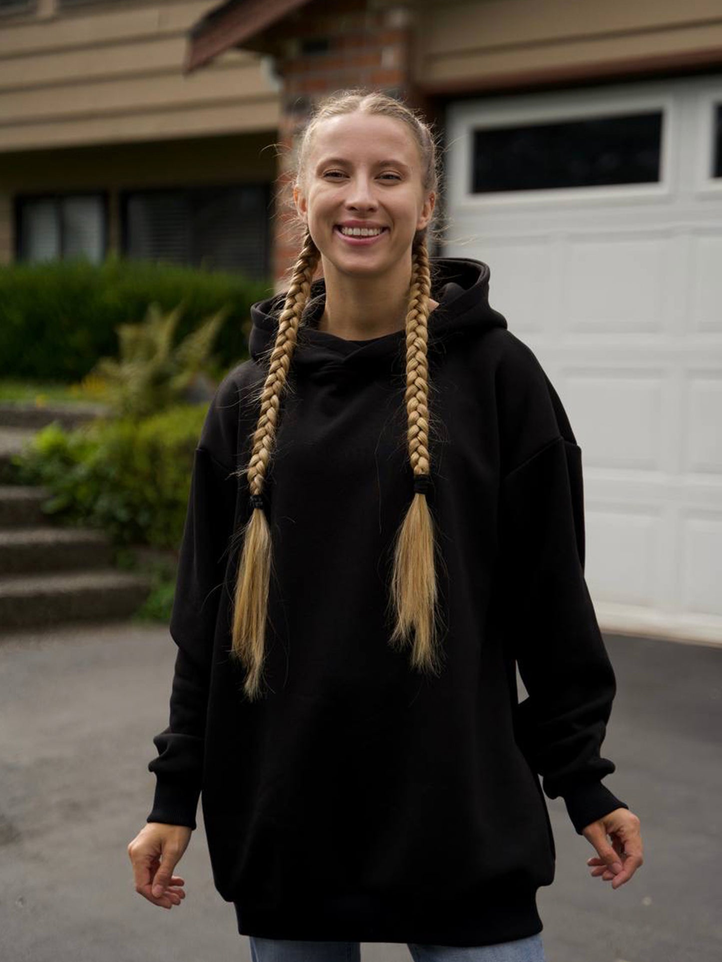 🖤 Oversized Hoodie (Fleece-Lined) · Black