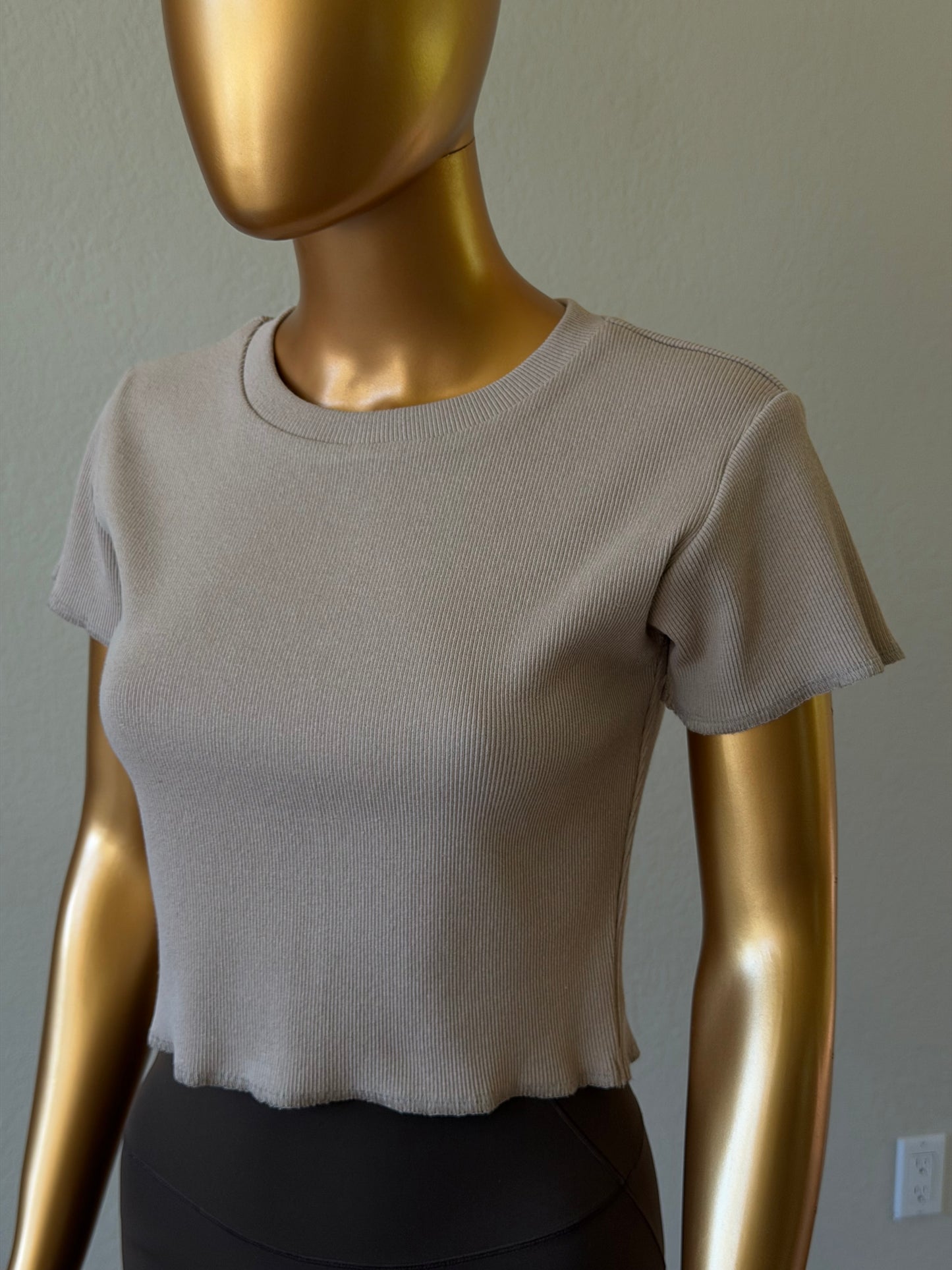 🌼 Women's T-Shirt in Premium Stretch
Rib Knit