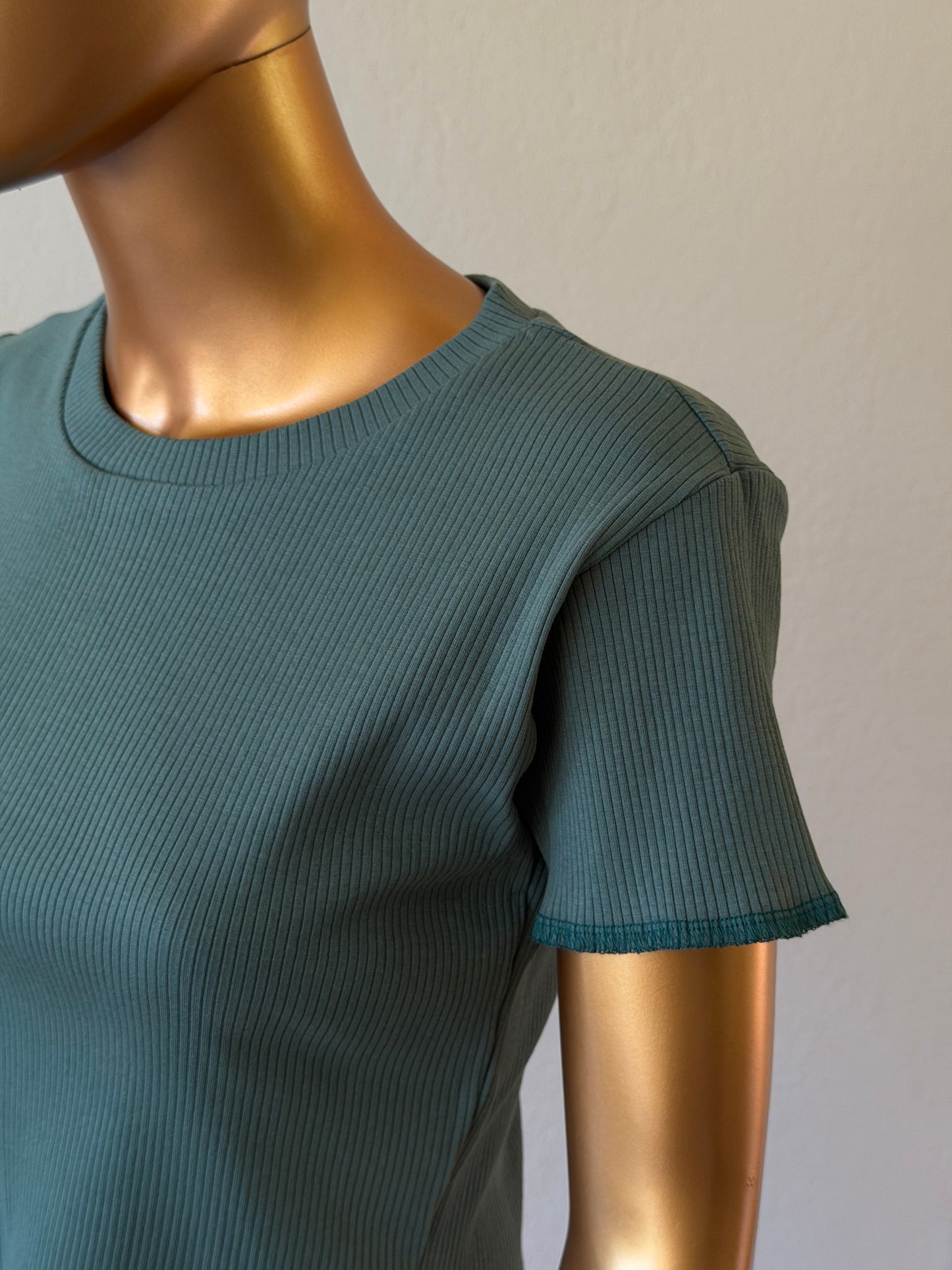 🌼 Women's T-Shirt in Premium Stretch
Rib Knit