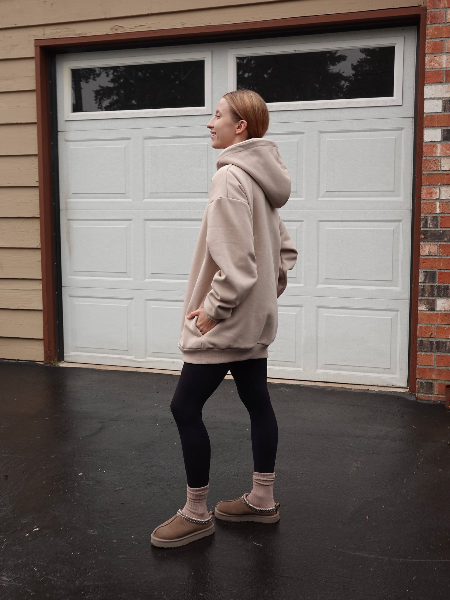 🤎 Oversized Hoodie (Fleece-Lined) · Beige