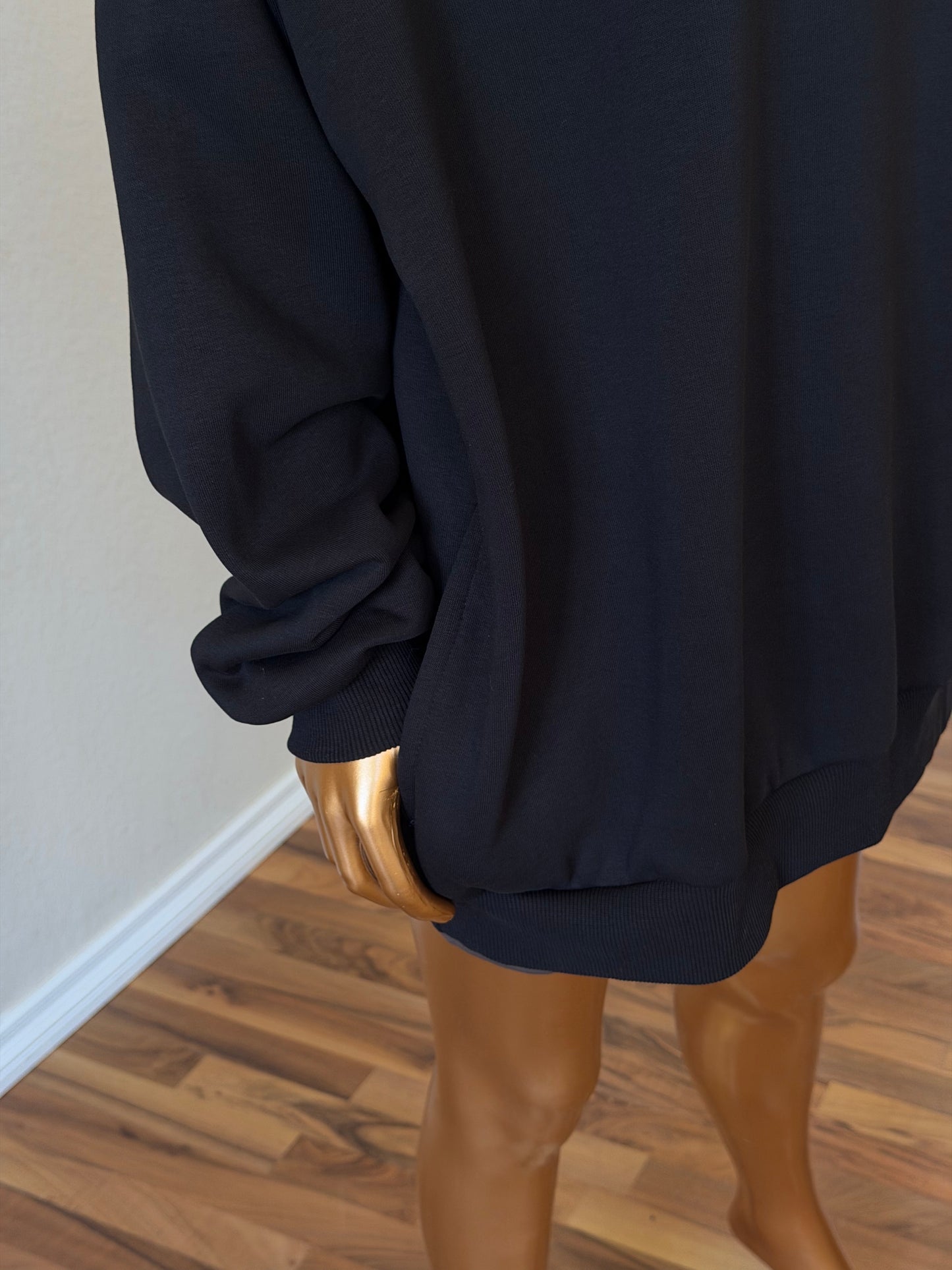 🖤 Oversized Hoodie (Fleece-Lined) · Black