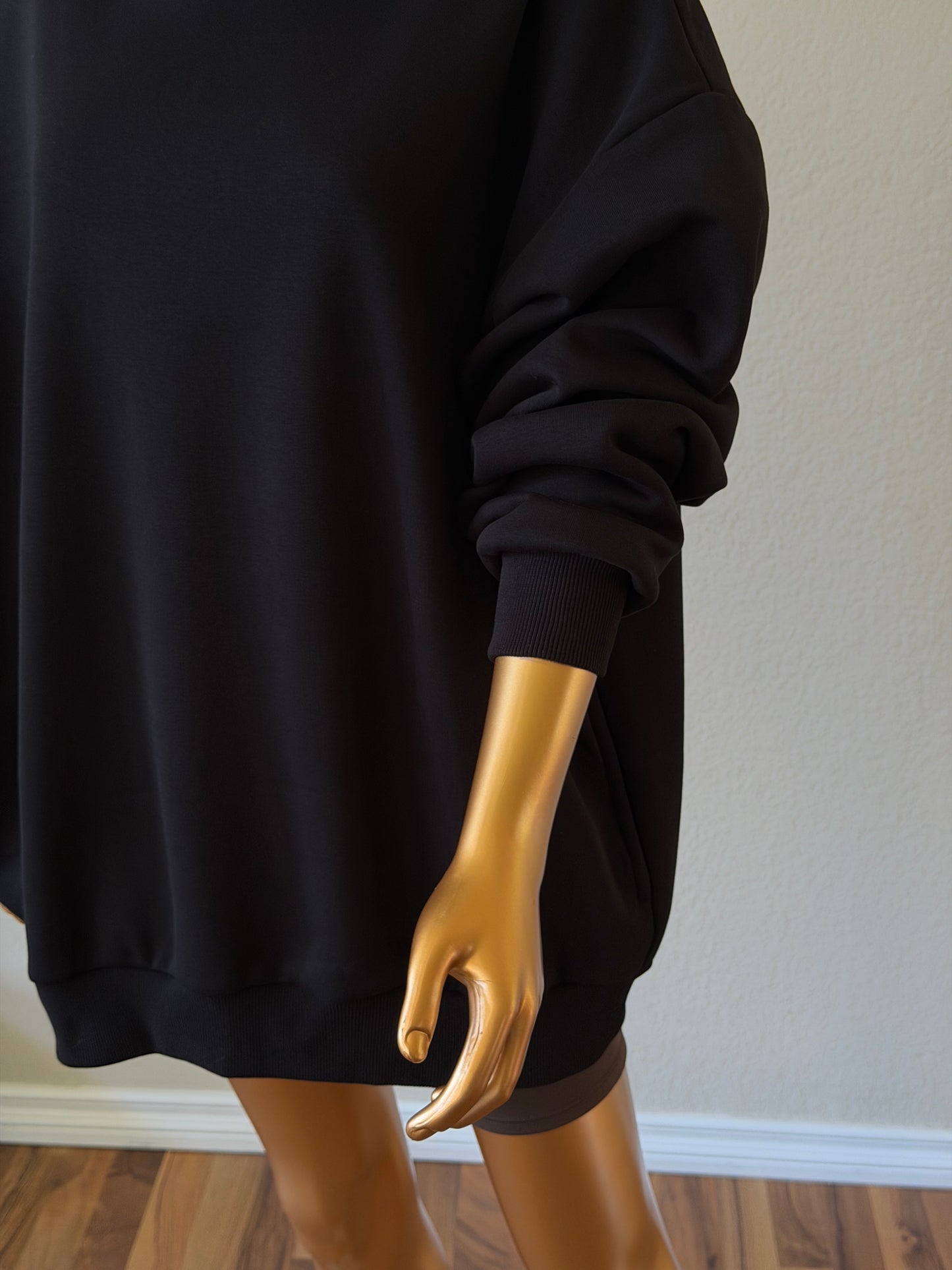 🖤 Oversized Hoodie (Fleece-Lined) · Black